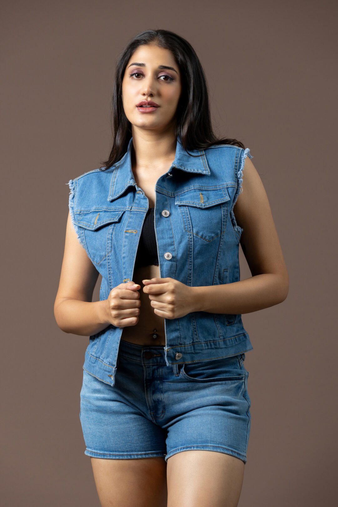 UP S048 - LADIES SLEEVELESS DENIM JACKET