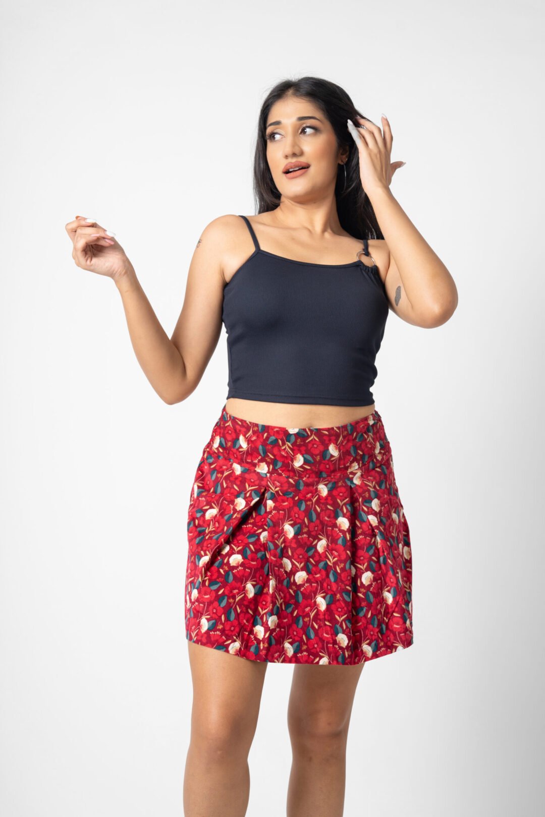 UP 5090 - TEE LOVE STRAPPY ONE RING CROP TOP